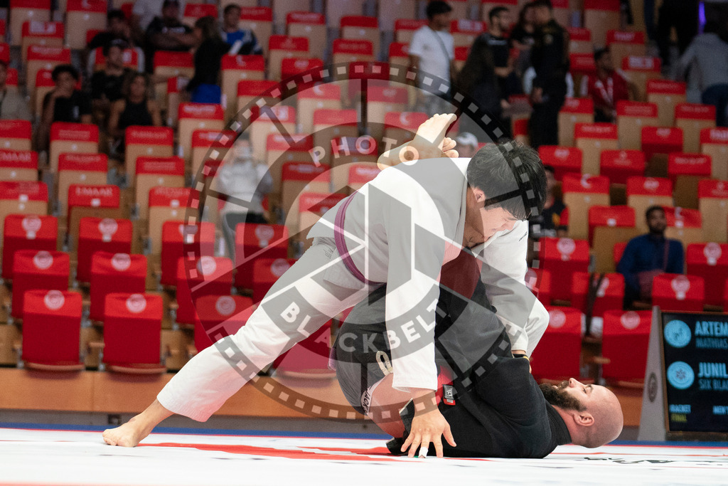 20231109PBB6839 | Fighters compete during the AJP World Professional Championship in the Mubadala Arena in Abu Dhabi, Arab United Emirates, on November 9, 2023.