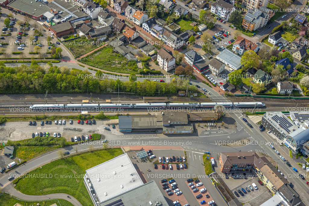 Boenen230404663 | Luftbild, Bahnhof Bönen mit Zug, Altenbögge, Bönen, Ruhrgebiet, Nordrhein-Westfalen, Deutschland
