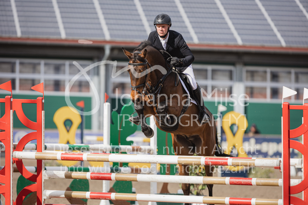 230411_Mühlen_04SprPf-L-415 | Deine schönsten Turniermomente als professionelle Fotos! Entdecke hochwertige Pferdesport-Fotografie im Online-Shop. Jetzt Fotos finden & bestellen!