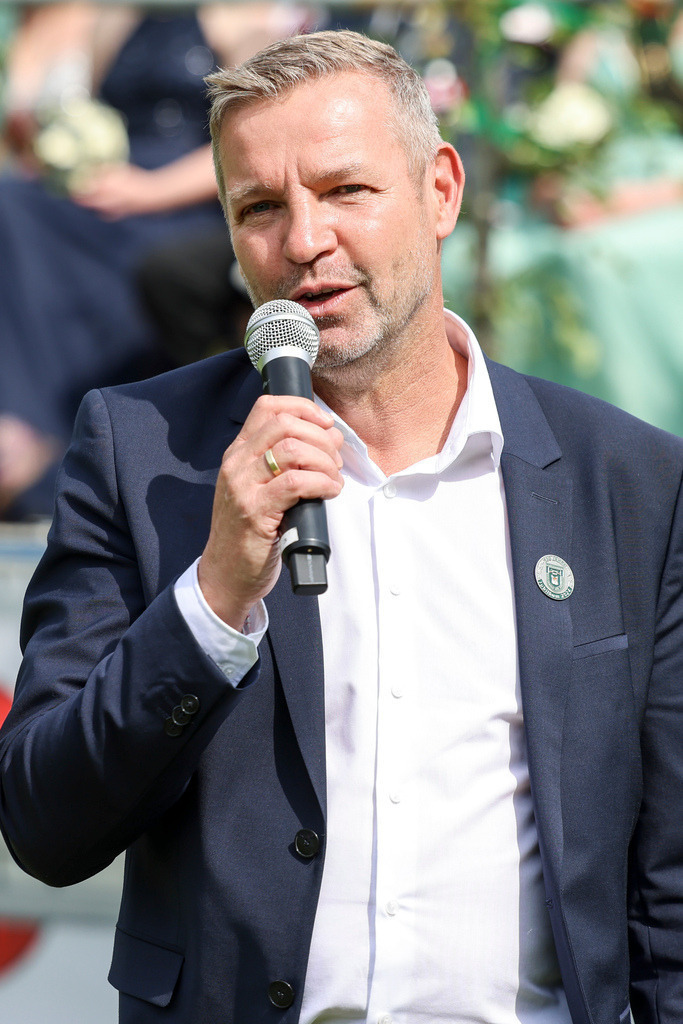 top-top.de 240509-216 | Foto, Video, Fotografie, Videografie, Fotobox, DJ, Discjockey, Musik, Musikbox, Veranstaltung, Photobooth, Amazon, Ebay, Buchtipp, Bestseller, Autor, Verlag, Buch, Wesel, Hamminkeln, NRW, Dinslaken, Rees, Drohne, Hochzeit, Party, Fotobox, Wesel, Fotograf