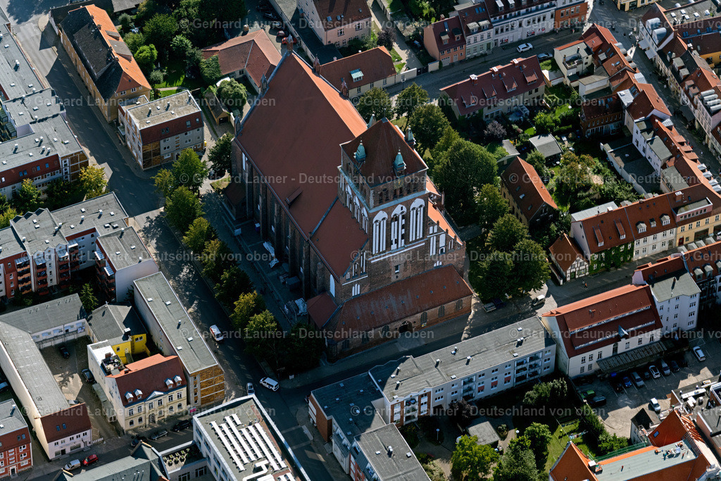 4061183 | GREIFSWALD 08.09.2021 Blick auf die evangelische St.-Marienkirche im Zentrum der Hansestadt Greifswald im Bundesland Mecklenburg-Vorpommern. Weiterführende Informationen bei: Evangelische Kirchengemeinde St. Marien Greifswald. // View of the Evangelical St. Mary's Church in Greifswald in Mecklenburg-West Pomerania. Further information at: Evangelische Kirchengemeinde St. Marien Greifswald. Foto: Gerhard Launer