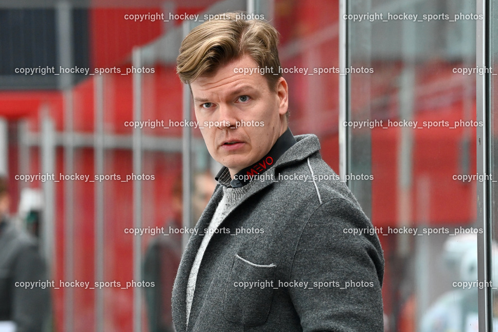 HDD Jesenice vs. EC Bregenzerwald 30.9.2022 | Headcoach EC Bregenzerwald JUURIKKALA Markus