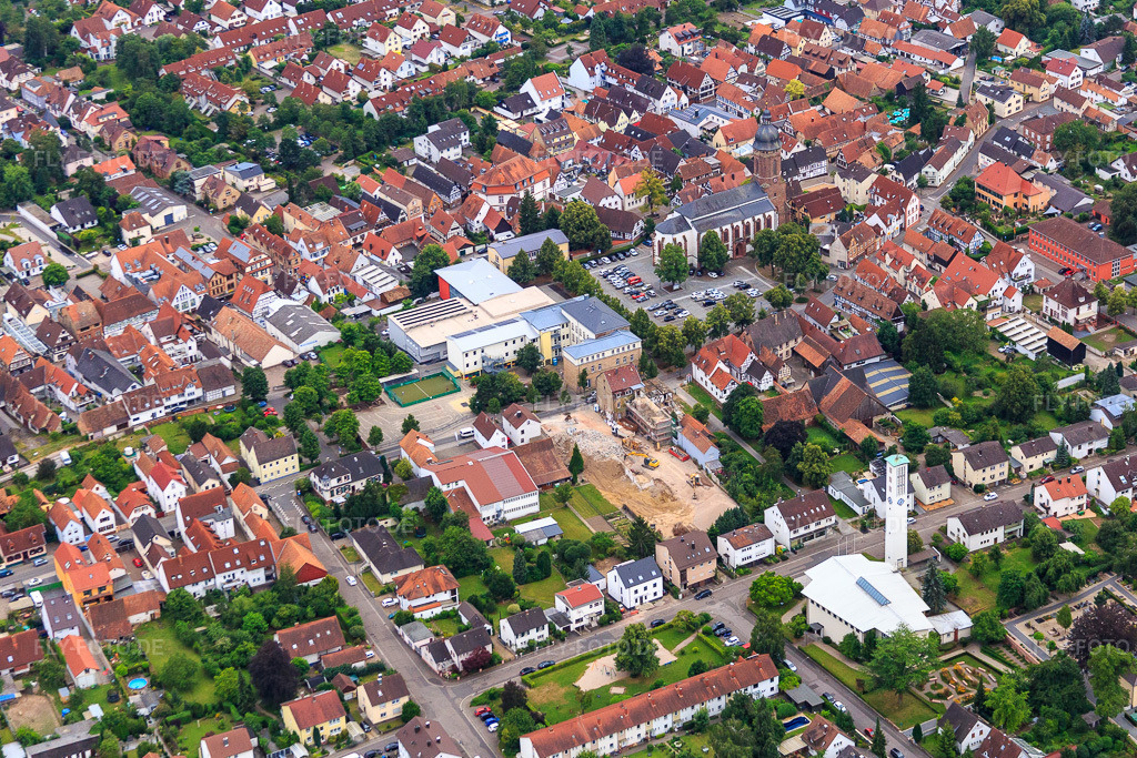 Luftbild: Neubaustelle in der Goethestr in Kandel im Bundesland Rheinland-Pfalz in Deutschland. Foto: IMG_092179.jpg vom 16.07.2016 durch Werner Riehm/FLY-FOTO.de