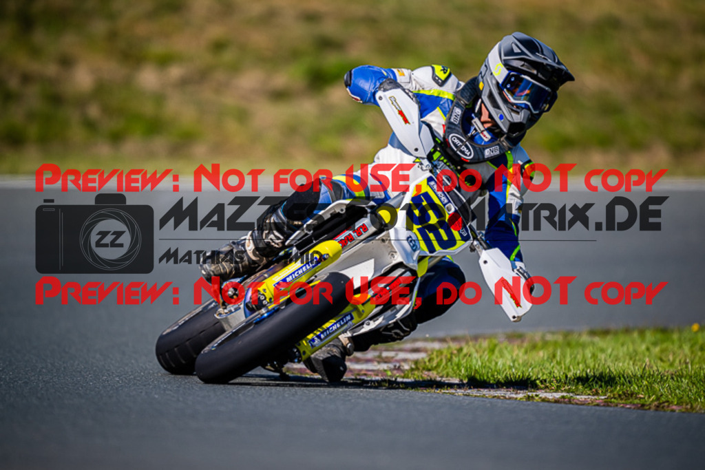 MaZZes_FotoMatrix_220904_7729 | S3