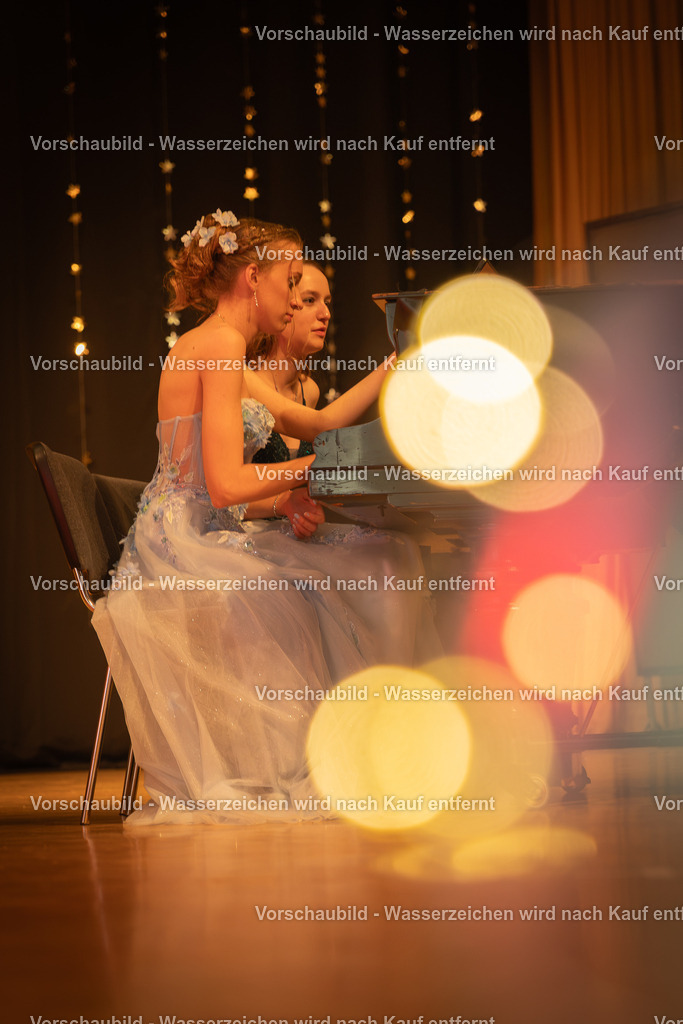KP1A2569 | jlights