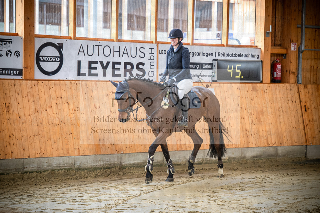 DOS_0228 | Entdecke hochwertige Reitturnierfotos von Foto Oger. Professionell, emotional und authentisch – jetzt Lieblingsmomente im Shop bestellen.Deutschlandweite Turnierfotografie. - Realisiert mit Pictrs.com
