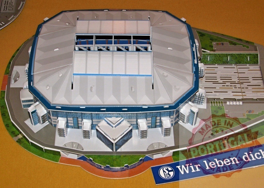 Miniature model of Veltins-Arena, home of FC Schalke 04, Gelsenkirchen, Germany | Cardboard miniature stadium model of Veltins-Arena, home of FC Schalke 04 football club, located in Gelsenkirchen, Germany - Realized with Pictrs.com