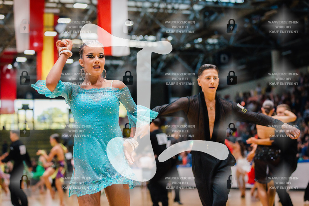 Hessen Tanzt WDSF Open Youth Latin 26th (44) Marcel Kunke _ Elvira Sofia Frunz (Schwarz-Weiß-Club Pforzheim)-2025-05-17-1080 | Webshop for digital downloads and prints of dance sport, event & show photographer Julian Link - Realisiert mit Pictrs.com