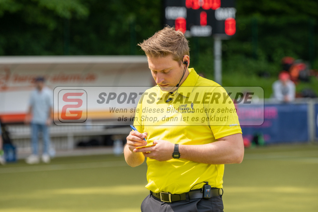 SFE_20230521_0012 | 1. Bundesliga Hockey Viertelfinale 3 Herren Rot-Weiss Köln - Berliner HC am 21.05.2023 in Köln (KTHC Stadion Rot-Weiss Köln Tennis and Hockey Club), Photo: Stephan Fehrmann 2023 (Sports-Gallery),Schiedsrichter