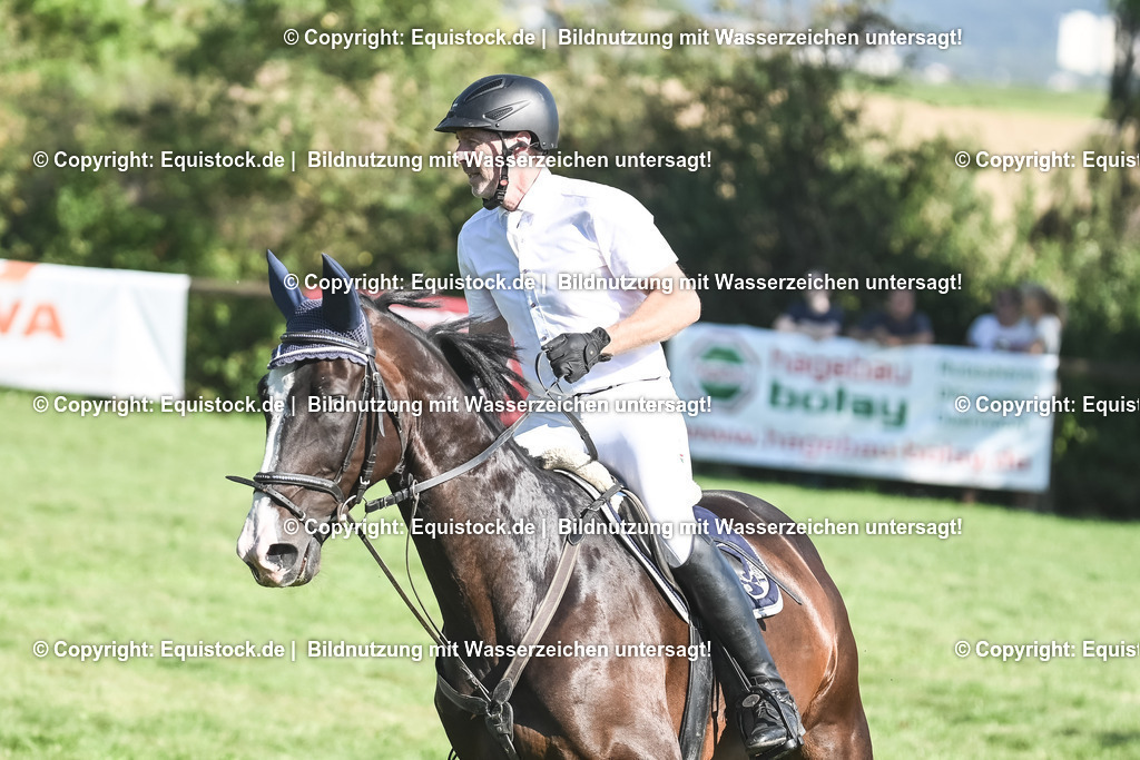 20230908_24_Springen_M_0010 | equistock