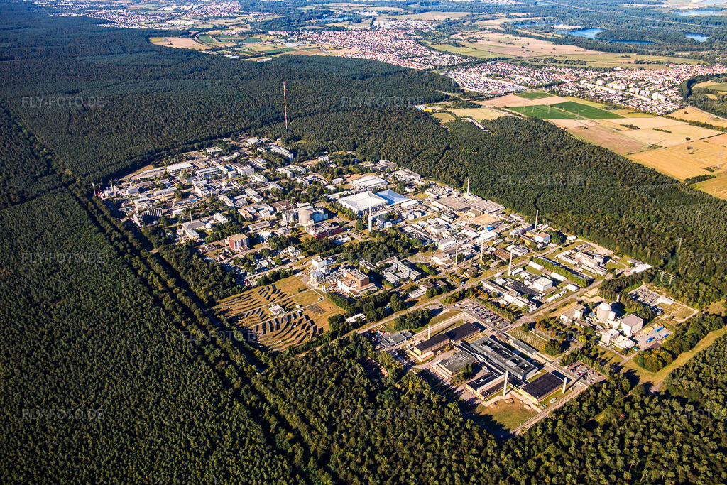 Luftbild: Leopoldshafen, KIT Nord im Ortsteil Leopoldshafen in Eggenstein-Leopoldshafen im Bundesland Baden-Württemberg in Deutschland. Foto: IMG_093963.jpg vom 23.08.2016 durch Werner Riehm/FLY-FOTO.de
