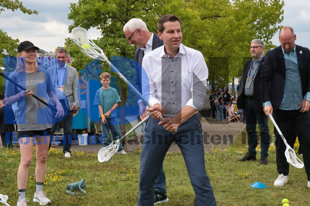 SES_TTG3X320250717-171 | bond - Realisiert mit Pictrs.com