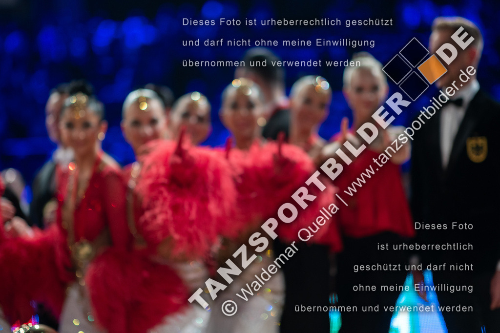 20251206-06147 | Hier finden Sie Tanz Bilder vom Latein und Standard Formationen tanzen. Sportbilder vom Tanzsport. Schöne Fotos und von Weltmeisterschaft, Europameisterschaft, Bundesliga, Regionalliga, Oberliga und Landesliga sowie von GOC Stuttgart, DanceComp, WM Bremen