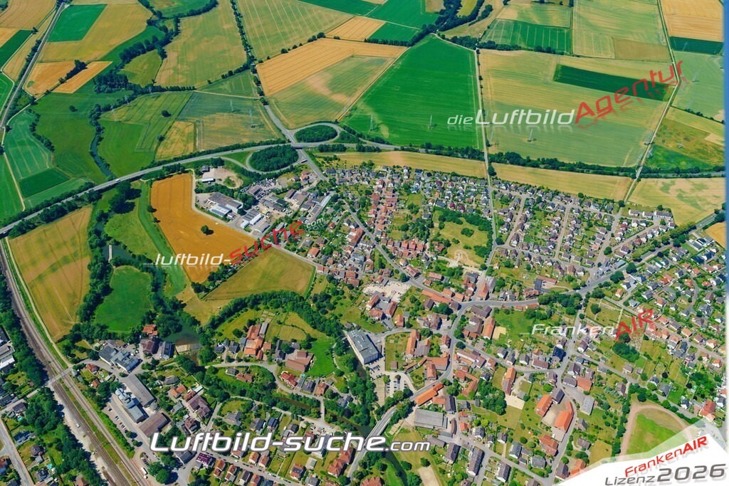 aktuelles Luftbild von  Emmerthal - Luftaufnahme wurde 2018 von https://frankenair.de mittels Flugzeug (keine Drohne) erstellt.