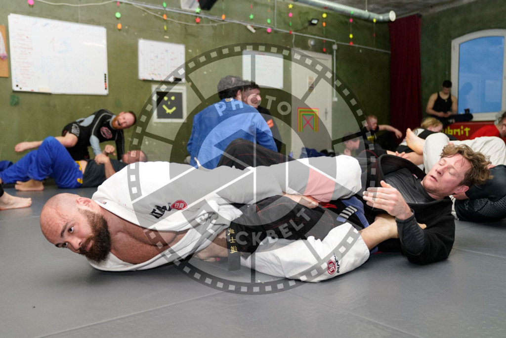 20240413PBB7650 | Fighters compete during the Grapplethon 24hours of rolling for a reason in Hamburg, Germany, on April 13, 2024.