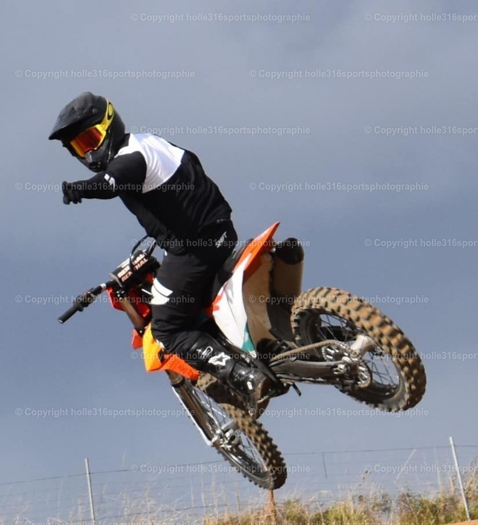 245991050_10209543403300025_7993322262526984344_n | Sportfotografie , Motorsport, Motoross, Reitsport, Mointainbike, Enduro,
Landschaft , Outdoor, Eventfotografie, Landschaft, Bilder online bestellen - Realisiert mit Pictrs.com