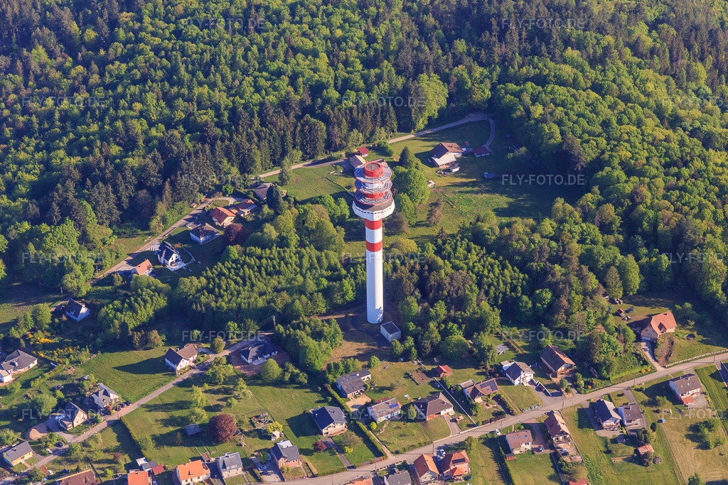 Luftbild: Sendeturm Tour hertzienne de Goetzenbruck in den Nordvogesen aus Westen in Goetzenbruck im Bundesland Moselle in Frankreich. Foto: IMG_146052.jpg vom 01.05.2025 durch Werner Riehm/FLY-FOTO.de