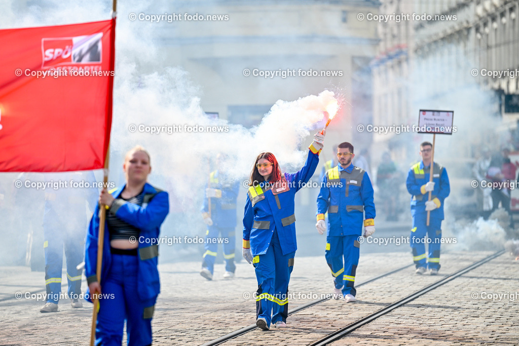Hauptplatz Linz_ 1. Mai Umzug 2024_ 01.05.2024-41 | 01.05.2024, Hauptplatz Linz, AUT, Hauptplatz Linz, im Bild 1. Mai Umzug 2024 Linz Hauptplatz, SPOE 