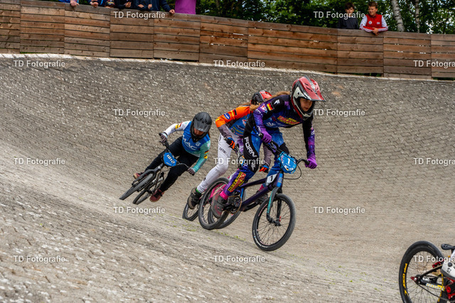 BayBMX2026-05053 | Fotogalerie von Thomas Dettweiler mit Eventbildern und lizenzfreien Fotos. Perfekt als Wandbild, für Büro, Website oder private Nutzung. - Realisiert mit Pictrs.com