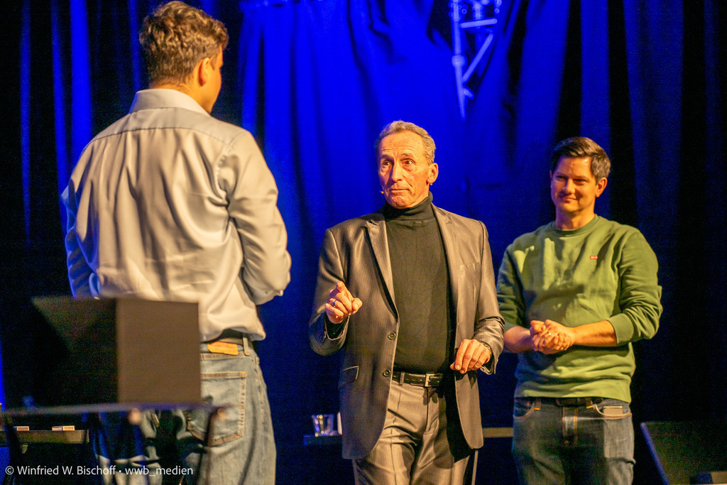 wwb-2412-0043 | <Fotografie> <Video> <Film> <Winfried Bischoff> - Realisiert mit Pictrs.com