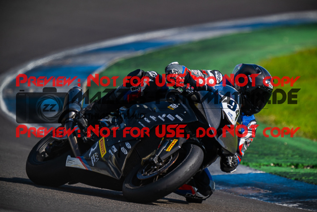 MaZZes_FotoMatrix_220923_2466 | PRO SUPERSTOCK