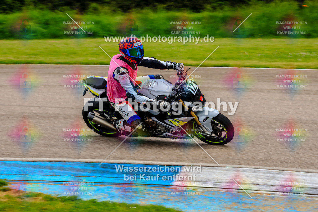 MotoTeam-9805 | Hier findet Ihr Bilder von Touristenfahrten auf der Nürburgring Nordschleife oder von anderen Veranstaltungen die ich besucht habe. Viel Spass beim Durch Schauen 