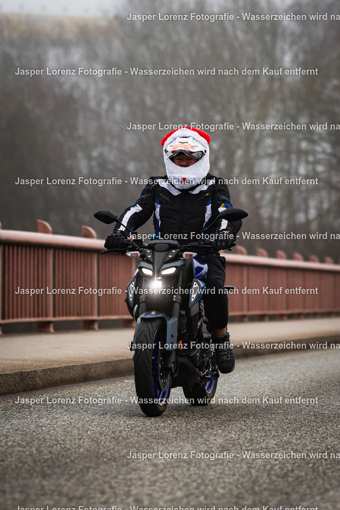 X-Mas Ride I Kiel I 2025 | Jasper Lorenz Fotografie - Realisiert mit Pictrs.com