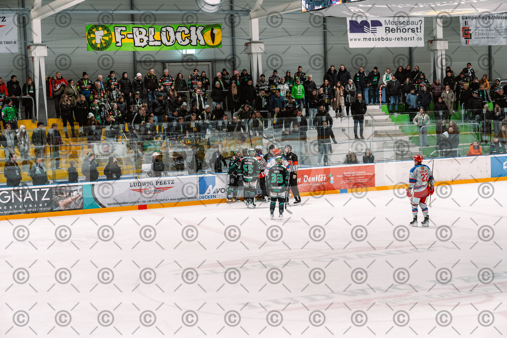 Alligators_vs_Peiting_25_11_2025-74 | Höchstadt Alligators Fotogalerie: Eishockey-Action aus Franken. Professionelle Spielfotos, Portraits & Stadionbilder zum Download. Jetzt entdecken! - Realisiert mit Pictrs.com