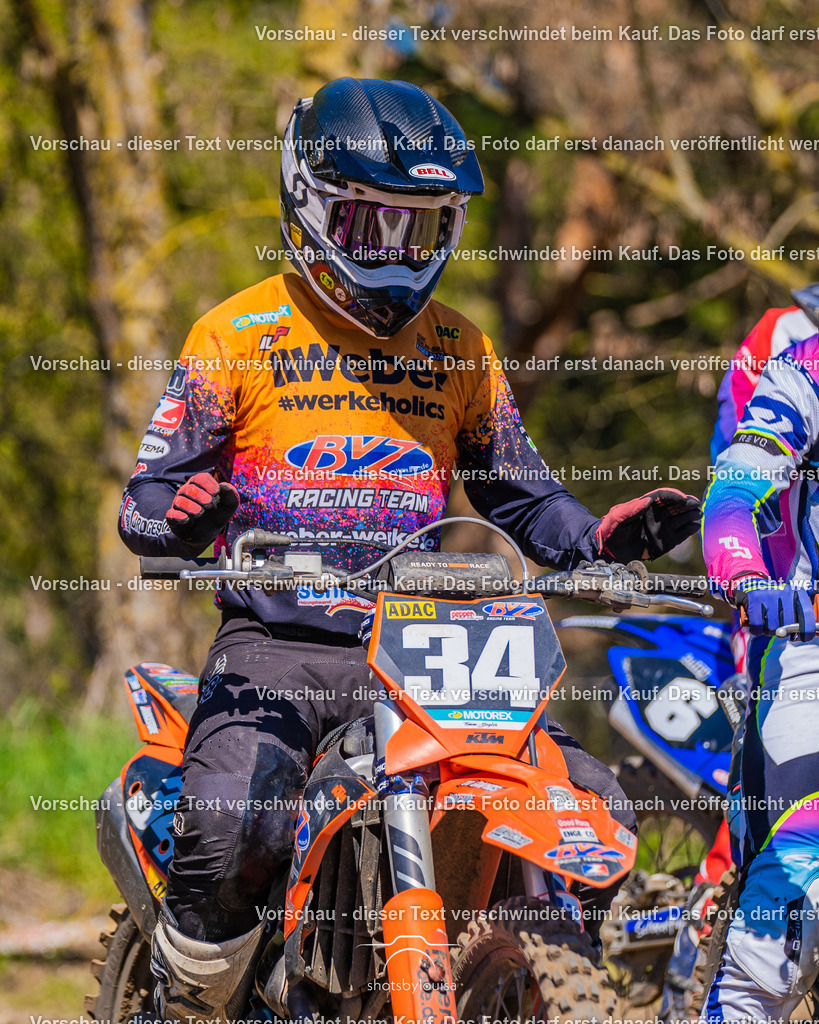 20260501_MCWriezen-2899 | Sportfotografin aus Berlin-Brandenburg mit Fokus auf Motocross. Ich halte deine sportliche Leistung und echte Emotionen auf und neben der Strecke professionell fest. Entdecke die Fotos von deinem Rennen und bestelle sie direkt hier im Shop.