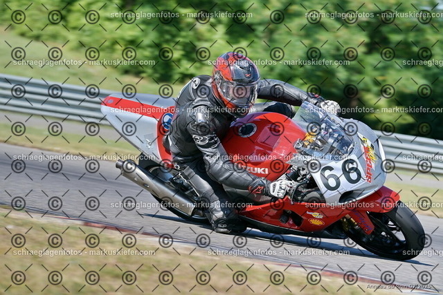 25bt04-0152 | markuskiefer.com - Realisiert mit Pictrs.com