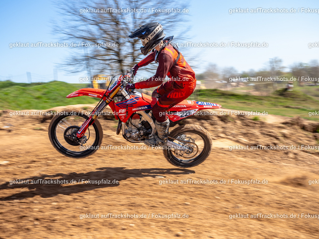 Schweyen040525-155 | Trackshots.de / Fokuspfalz.de - Realisiert mit Pictrs.com