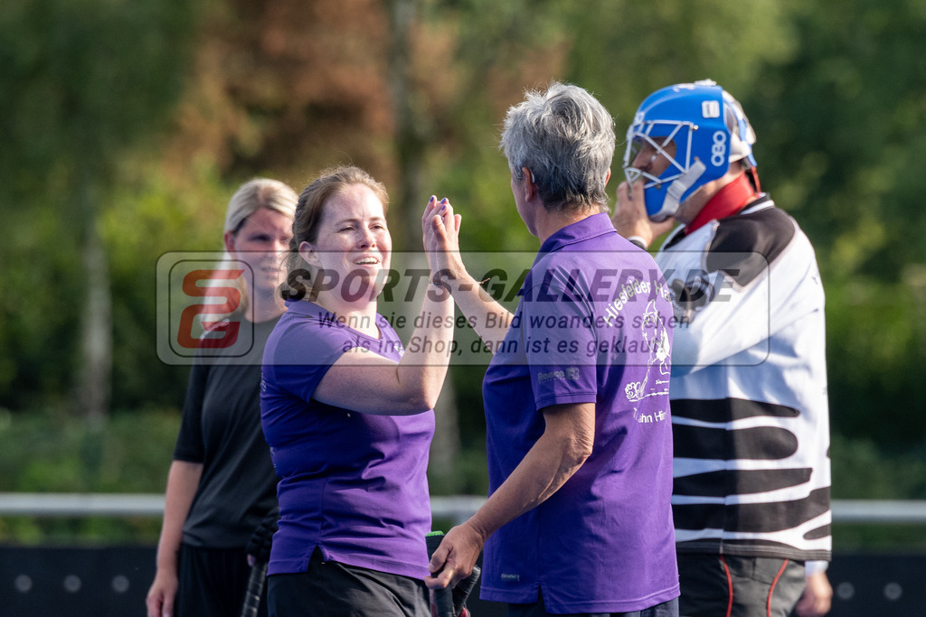 SFE_20240817_0205 | Krefeld, Deutschland, 17.08.2024:  European Cup for Recreational Hockey Players im KTHC Stadion Rot-Weiss Köln Tennis and Hockey Club am 17.08.2024 in Krefeld, Deutschland. (Foto von Stephan Fehrmann)Krefeld, Germany, 17.08.2024: European Cup for Recreational Hockey Players in KTHC Stadion Rot-Weiss Köln Tennis and Hockey Club at 17.08.2024 in Krefeld, Deutschland. (Foto from Stephan Fehrmann)