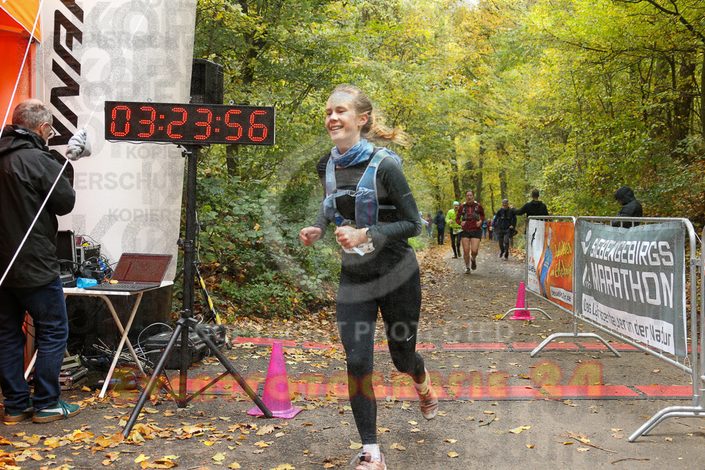 251026_1325_EX1_3427 | Sportfotografie im Rhein-Sieg Kreis, Köln, Bonn, NRW, Rheinland Pfalz, Hessen, etc. Unser Tätigkeitsfeld umfasst den Laufsport vom Volkslauf über den Marathon, Duathlon, Triathon bis zum Ultralauf wie Kölnpfad Ultra oder Schindertrail.