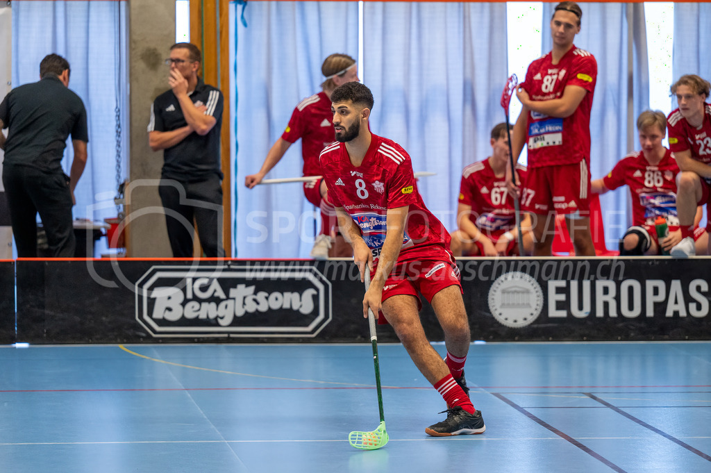 Strängnäs IBK vs Höllvikens IBF - 30. September 2023 | Strängnäs IBK vs Höllvikens IBF
Thomas Arena, Strängnäs
Ahmad Dakhallah (#8 Strängnäs IBK).
Bild: Sportfotografie Markus Aeschimann | www.markus-aeschimann.ch - Realisiert mit Pictrs.com