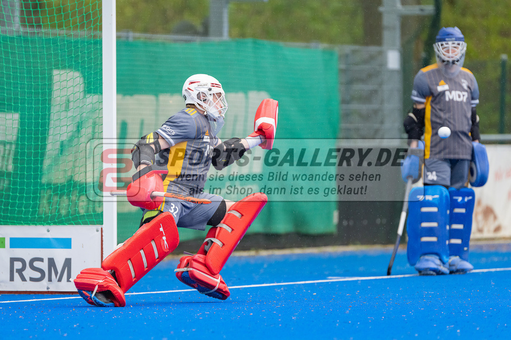 HK_20230422_107095 | 1. Bundesliga Herren Crefelder HTC - Düsseldorfer HC am 22.4.2023 Krefelder HTC ( CHTC ), Krefeld , Zickler Anton Torwart ( Düsseldorfer HC #32 )