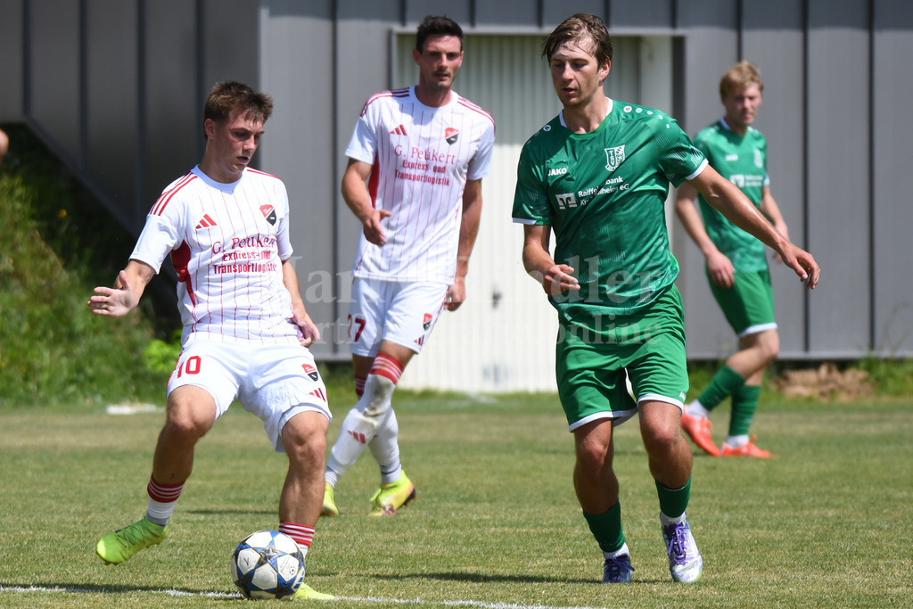 TSV Seebach : TSV Bad Abbach | Simon Griesbeck  ( TSV Seebach #10) - Realisiert mit Pictrs.com