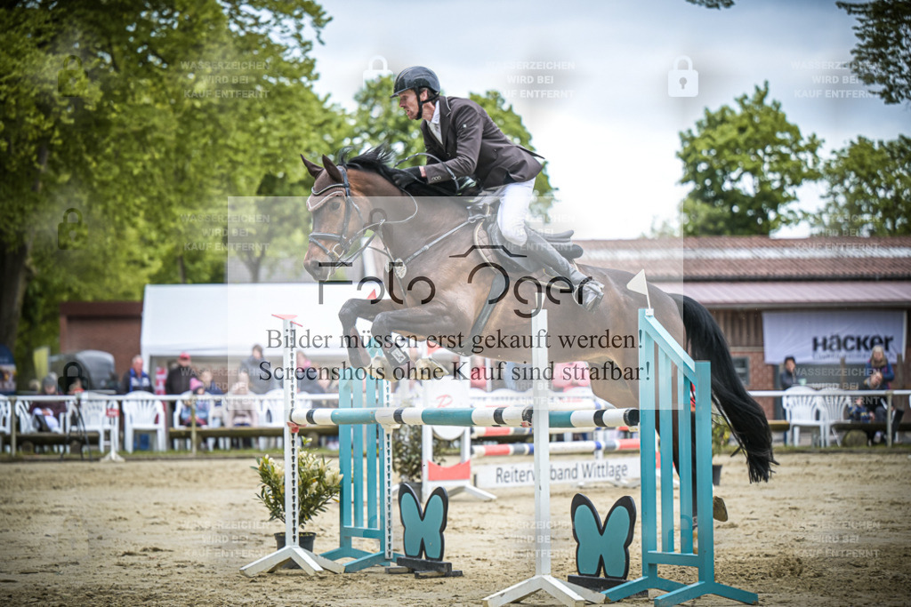 DOS_6370 | Entdecke hochwertige Reitturnierfotos von Foto Oger. Professionell, emotional und authentisch – jetzt Lieblingsmomente im Shop bestellen.Deutschlandweite Turnierfotografie. - Realisiert mit Pictrs.com