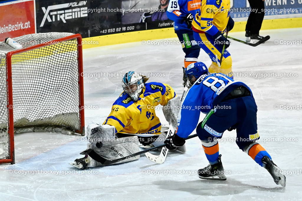 ESC SPARKASSE STEINDORF vs. EHC Althofen | #1 Adamitsch Anja EHC Althofen, #81 Cimzar Tadej ESC Steindorf, ESC SPARKASSE STEINDORF vs. EHC Althofen, ESC SPARKASSE STEINDORF vs. EHC Althofen am 06.03.2026 in Steindorf (Ossiachersee Halle), Austria, (Photo by Bernd Stefan)