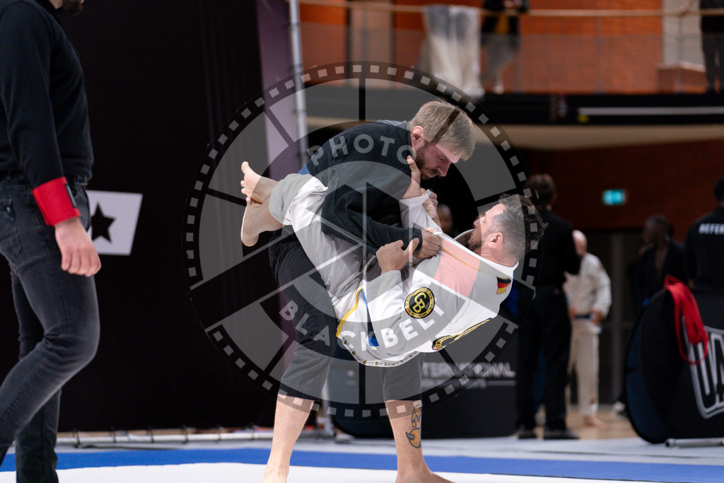 20241013PBB2106 | Athletes compete during the AJP Tour Europe Continental Jiu-Jitsu Amateurs & Masters Championship on October 13, 2024 in Almere near Amsterdam, Netherlands. © Chiara Dazi / photoblackbelt