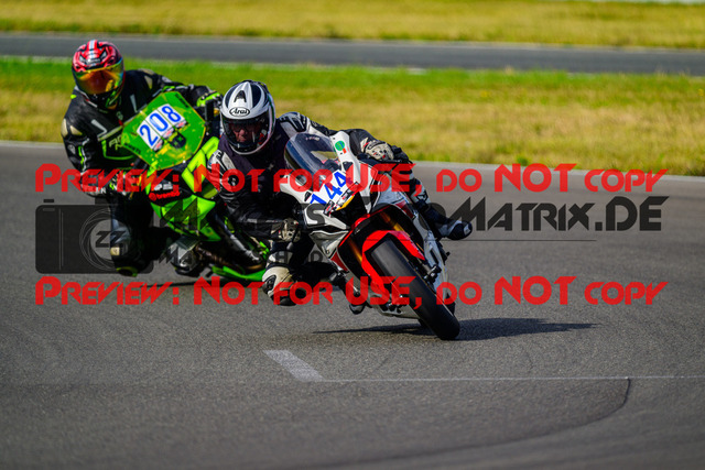 MaZZes_FotoMatrix_240724_6007705_2-441 | BLAU