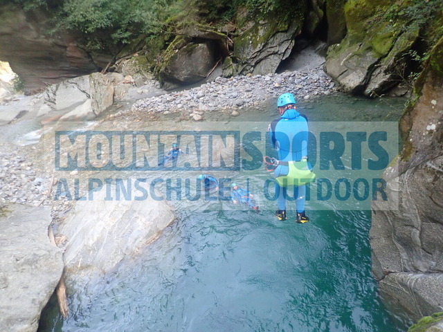 P9200058 | Bestelle die Bilder deines Berg- oder Wasser-Abenteuers mit Mountain Sports bequem von zu Hause aus direkt über unseren Online Fotoshop von pictrs.com. - Realisiert mit Pictrs.com