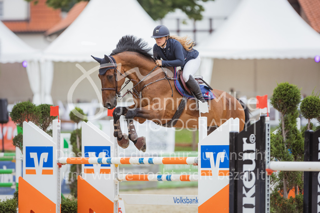 220731_BHO_BT_M1-Spr-171 | Deine schönsten Turniermomente als professionelle Fotos! Entdecke hochwertige Pferdesport-Fotografie im Online-Shop. Jetzt Fotos finden & bestellen!