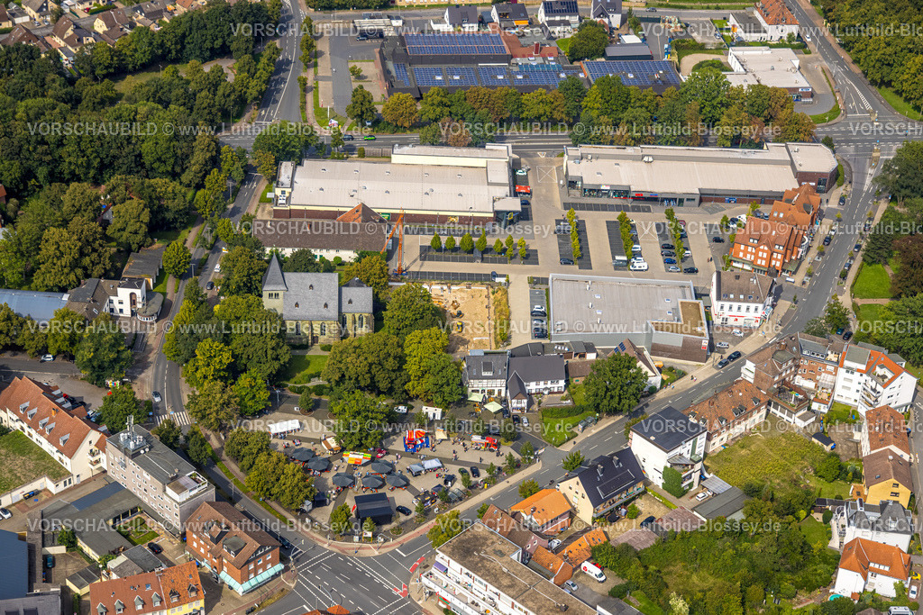 Hamm230902301 | Luftbild, Herringer Markt und evang. St.-Victor-Kirche, Stadtbezirk Herringen, Hamm, Ruhrgebiet, Nordrhein-Westfalen, Deutschland