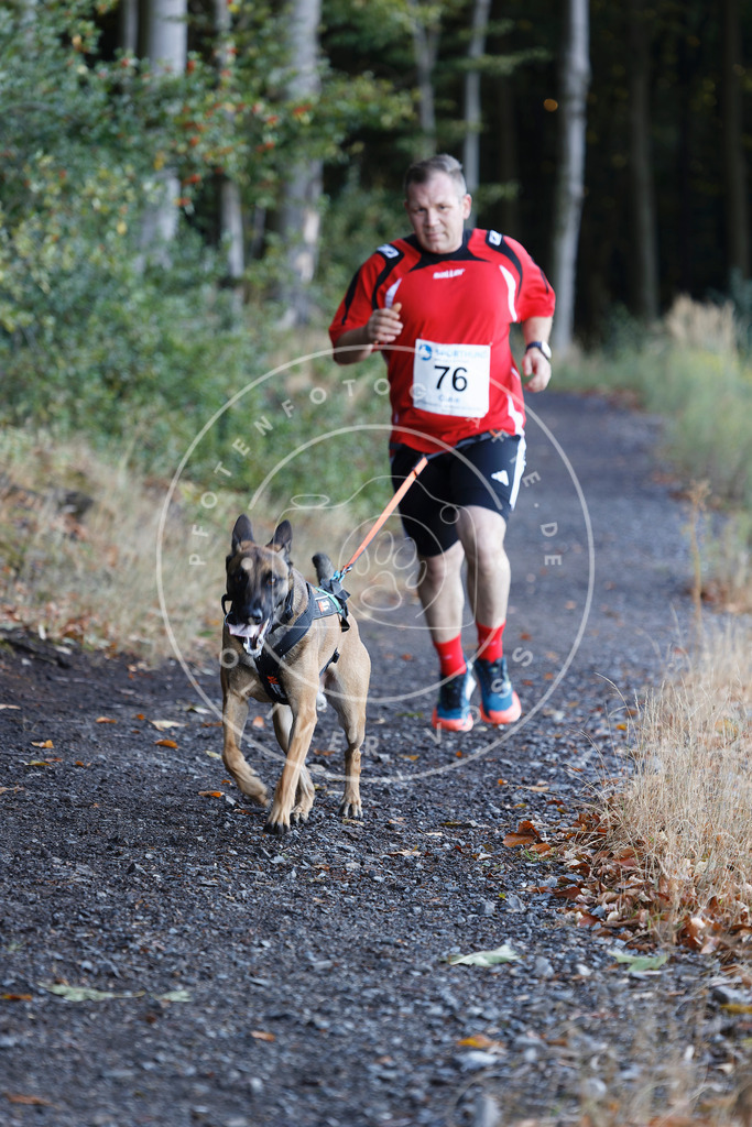0L8A2024 | Hundefotografie, Tierfotograf, Pfotenfotografie, Fotoshooting Hund, Hunde Portrait, Hundesport, Hundeportraits, Heideshooting, Hunde, Sportfotograf, Hundefotograf, Turnierhundsport, THS,  - Realisiert mit Pictrs.com