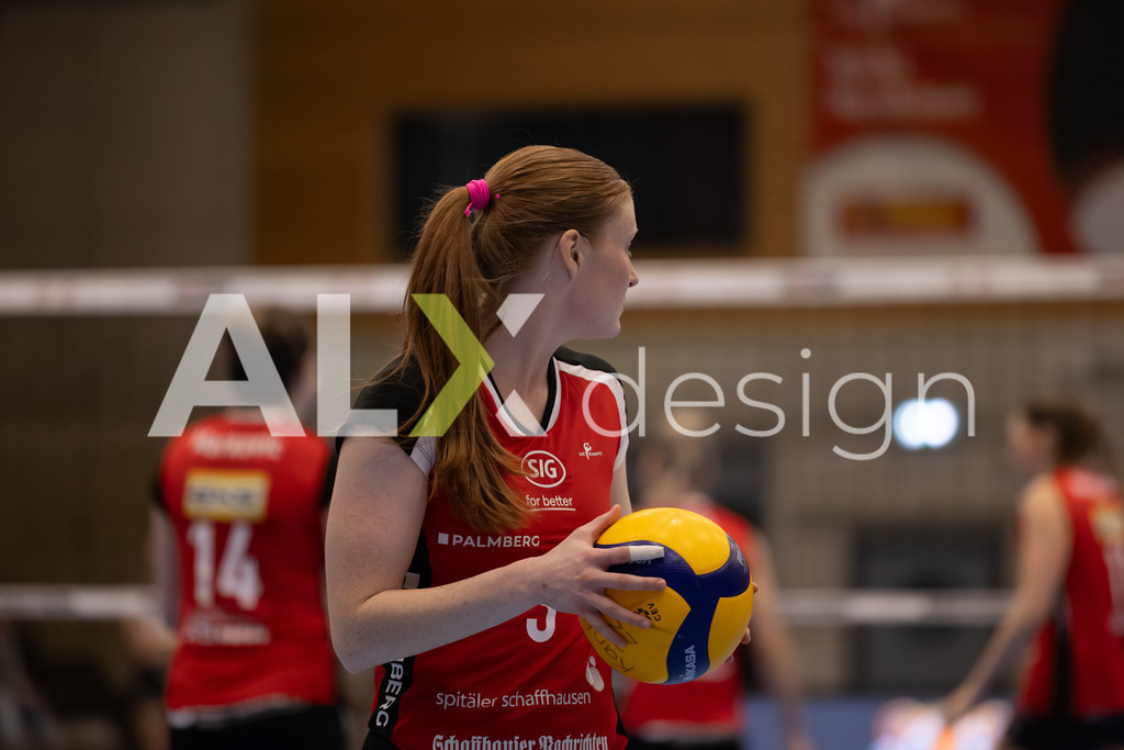 Volleyball I Frauen I Saison 2025-2026 I Volleyball NLA | Women I Round 16 I VC Kanti Schaffhausen - Viteos NUC I 31.01.2026 | 3 Sydney Cole (USA) (VC Kanti Schaffhausen) – Pass / Zuspiel - Realisiert mit Pictrs.com