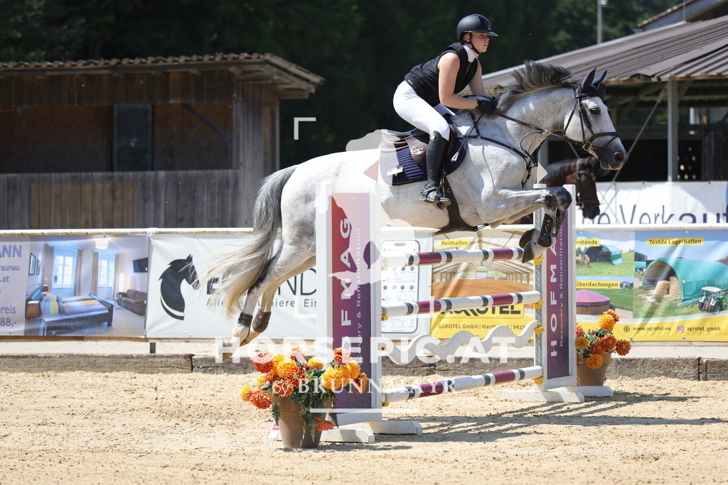 0P6A6910 | Willkommen bei Brunnmayr - Design & Fotografie – Ihrem Spezialisten für Reitturniere und Pferdeveranstaltungen in Oberösterreich, Salzburg und Bayern! Seit über 17 Jahren sind wir leidenschaftlich dabei.