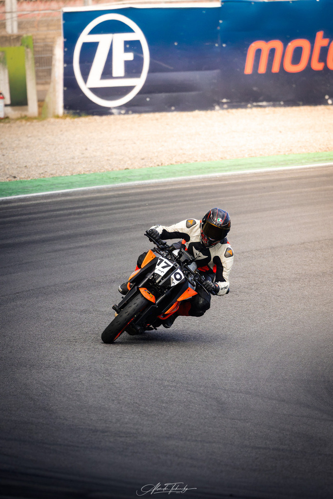 Ducati Trackday Hockenheimring 2026 | Entdecken Sie die faszinierende Welt von Alexander Tschuncky Arts: Kreative Fotografie, atemberaubende Automobilkunst und hochwertiger Bilderdruck. Lassen Sie sich inspirieren! - Realisiert mit Pictrs.com