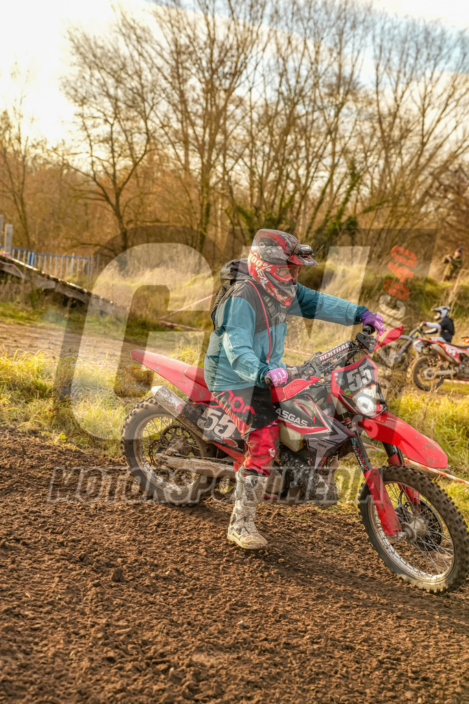 A7401039 | grenznic640