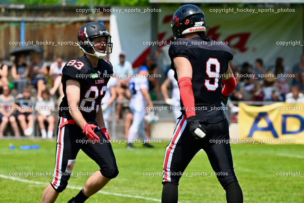 Carinthian Lions vs. Cineplexx Blue Devils | #83 Schimpl Peter Carinthian Lion, #9 Donesch Mathias Carinthian Lion, Carinthian Lions vs. Cineplexx Blue Devils, Carinthian Lions vs. Cineplexx Blue Devils am 09.06.2025 in Klagenfurt (ASV Sportplatz), Austria, (Photo by Bernd Stefan)