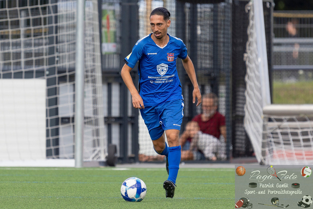 Testspiel: Spvgg. 03 Fechenheim - Türk Gücü Friedberg, 13.07.2024 | Kamil Yikilmaz (Türk Gücü Friedberg #7) mit Ball, Freisteller, Portrait / Porträt, Spvgg. 03 Fechenheim - Türk Gücü Friedberg, Frankfurt am Main, Sportanlage Birsteiner Straße, 13.7.2024 - Realisiert mit Pictrs.com